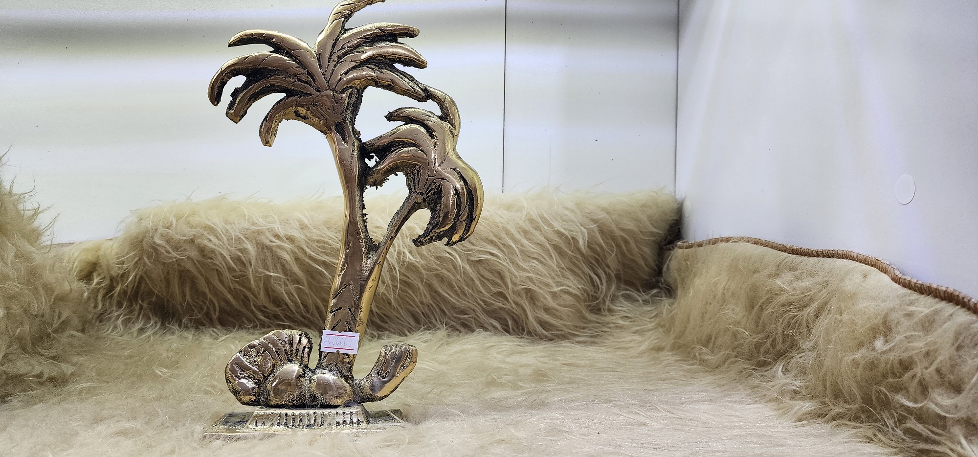 مجسمه نخل بزرگ برنزي 